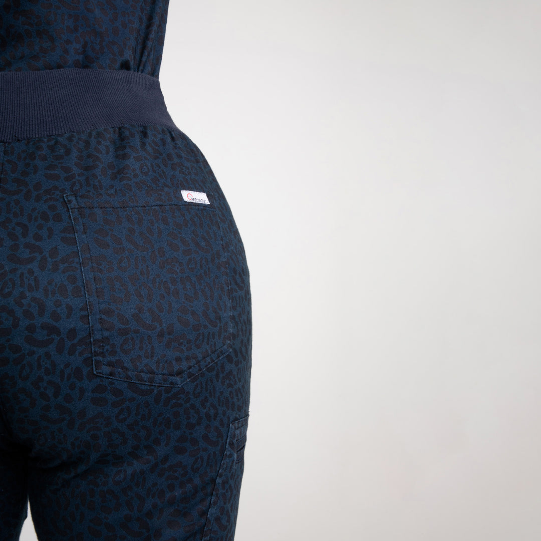 CopperActive™ Scrub Set: Women’s Cheetah V-neck Top & Cargo Pants